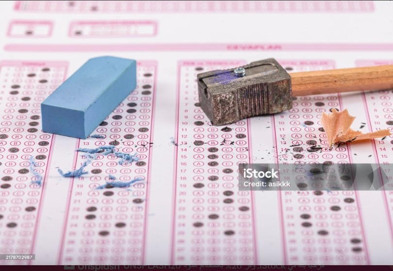اختبار تحديد مستوى لمادة الانجليزي للصف الثالث ثانوي - قسم عربي